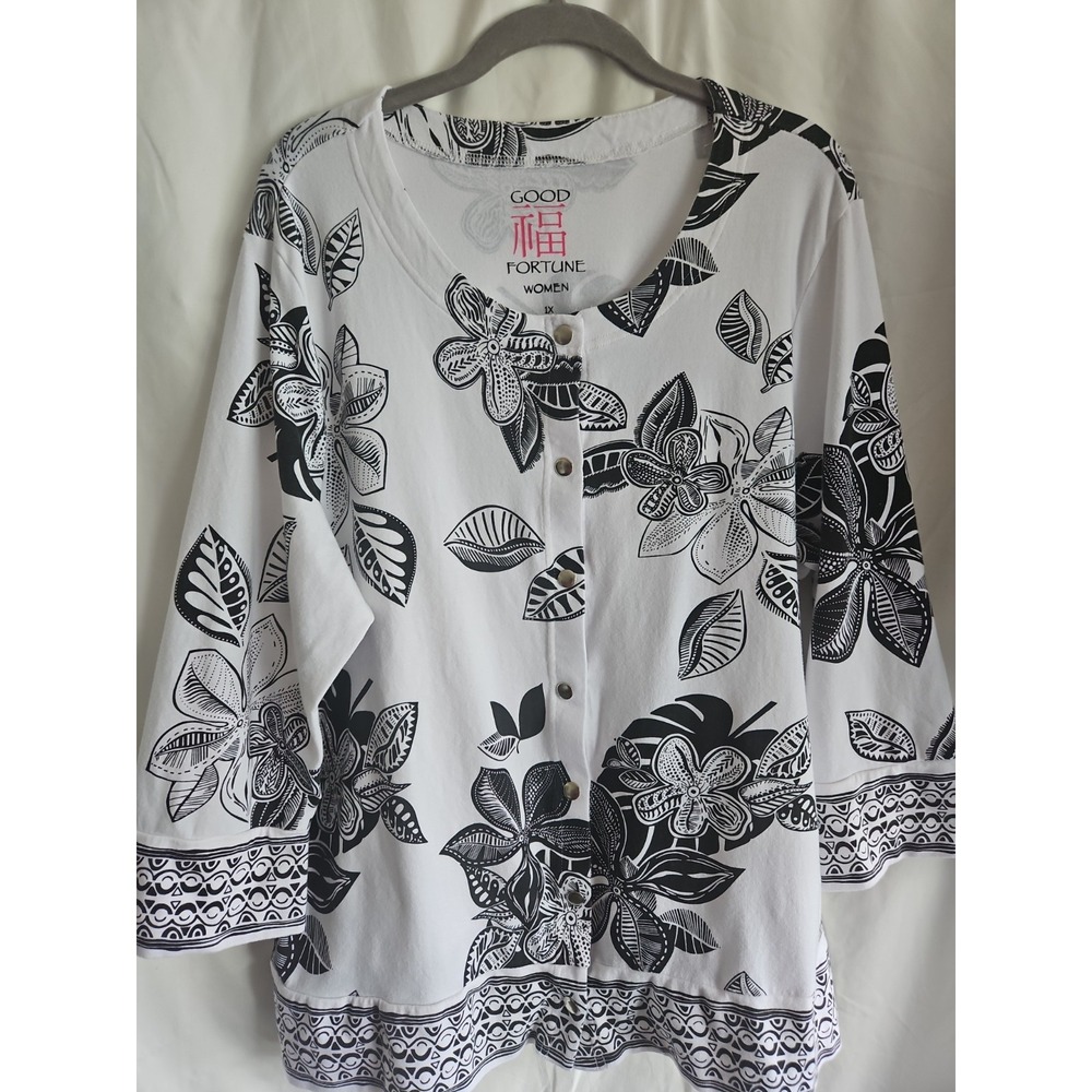 Good Fortune Women XL Black White Floral 3/4 Sleeve Henley Knit Top